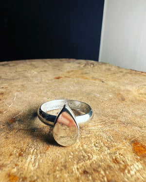 Teardrop silver ashes ring