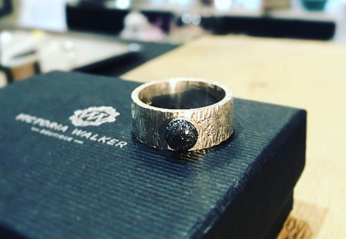 Ashes deep band ring