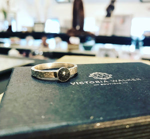 Ashes medium band ring