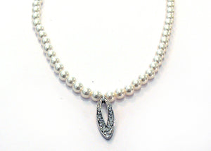 Pearl glamour drop necklace