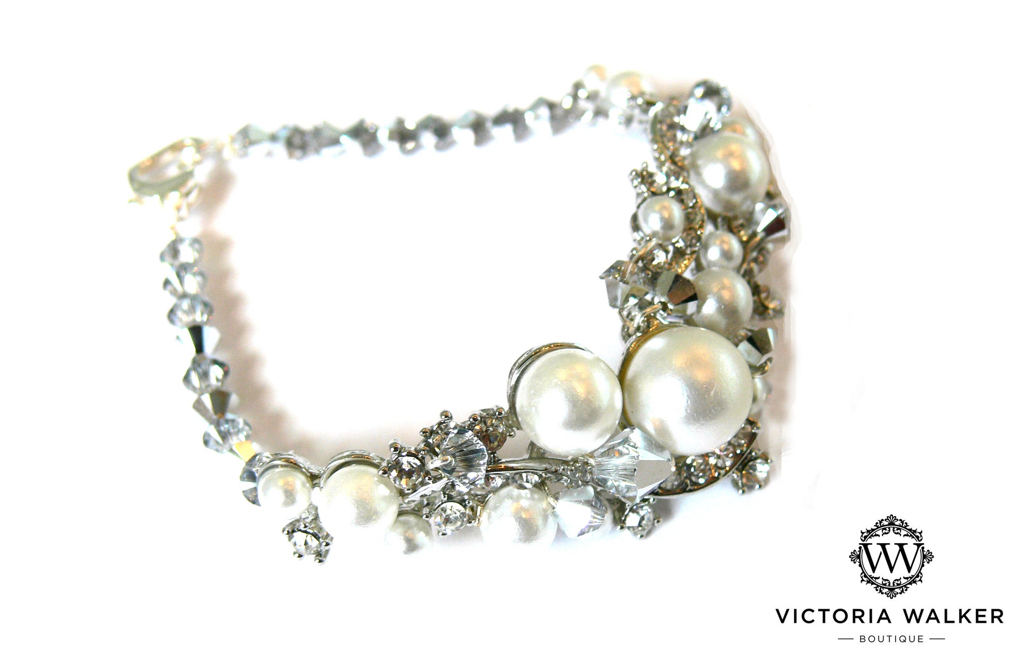 Glamour Pearl Bracelet