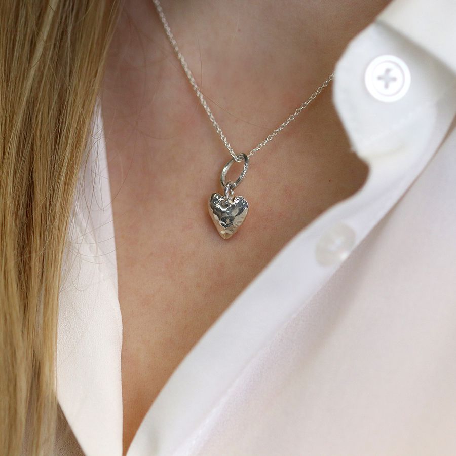 Hoop heart necklace