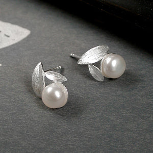Pearl Leaf Studs