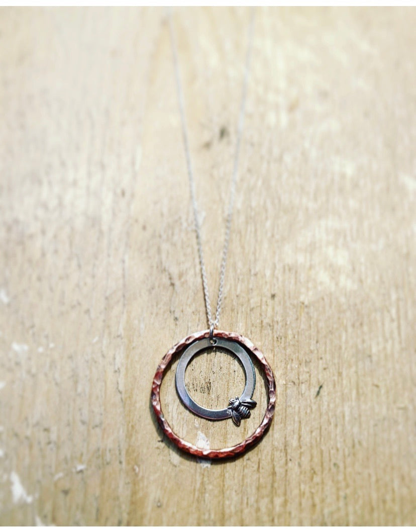 Just bee copper necklace