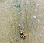Just bee necklace