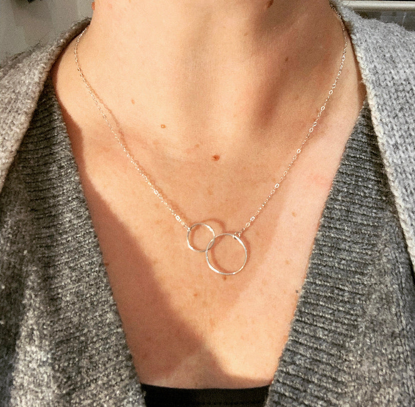 Linked hoop pendant