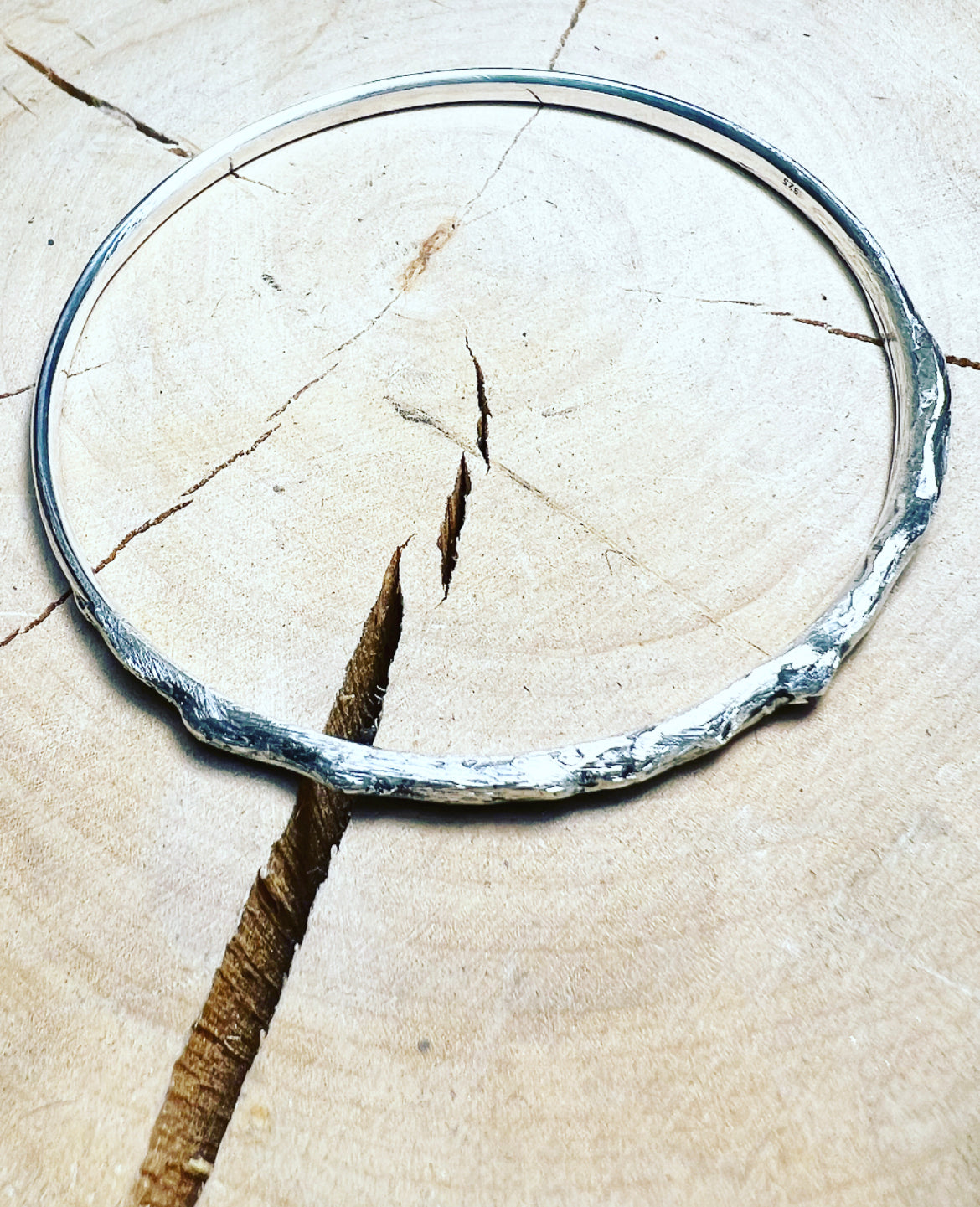 Solid ashes bangle