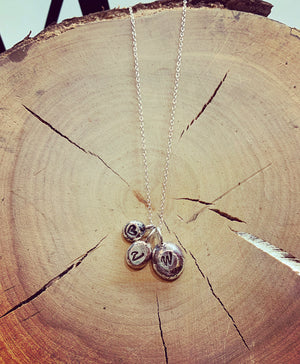 Tiny pebbles necklace